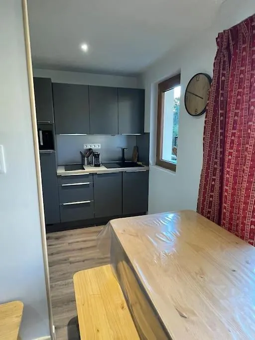 Tres Beau T1 Refait A Neuf Apartment Les Gets France